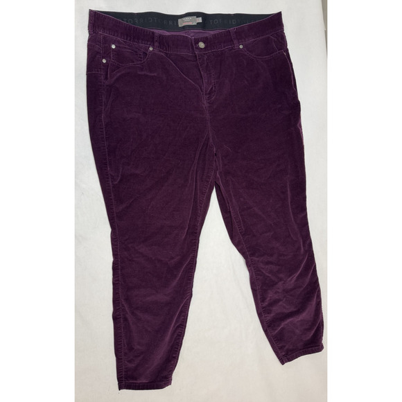 Torrid Bombshell Skinny Corduroy Pants Burgundy 46" * 29" High Rise Plus Sz 28T - Picture 1 of 11